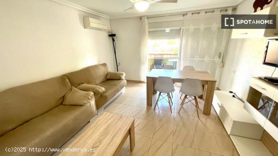 Se alquila habitación en piso compartido en Murcia - MURCIA