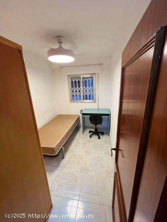  Se alquila habitación en piso compartido en Murcia - MURCIA 