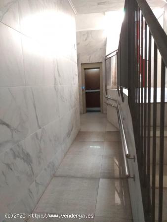 PISO A LA VENTA EN TORREFIEL CON ASCENSOR PARA ACTUALIZAR - VALENCIA