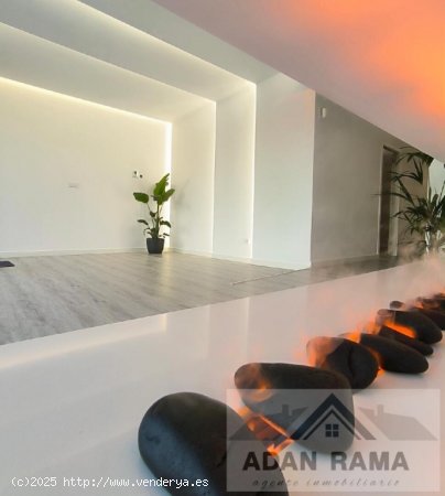 Venta de local en Sanxenxo, de 236m2 3 baños