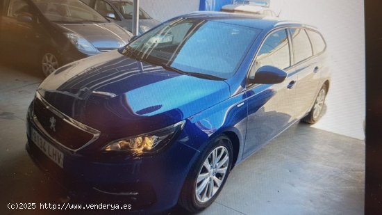 Peugeot 308 SW STYLE BLUE HDI 100 CV 6VEL - Ponteareas