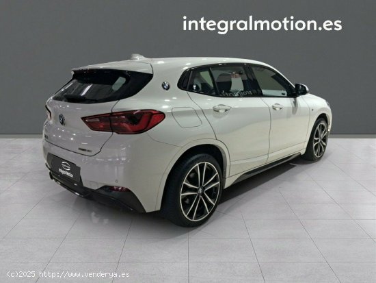 BMW X2 sDrive18i - 