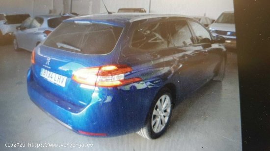 Peugeot 308 SW STYLE BLUE HDI 100 CV 6VEL - Ponteareas