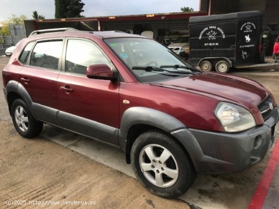 Hyundai Tucson 2.0 de 2006 con 160.000 Km por 4.500 EUR. en Barcelona