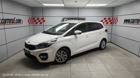 Kia Carens TEST - 