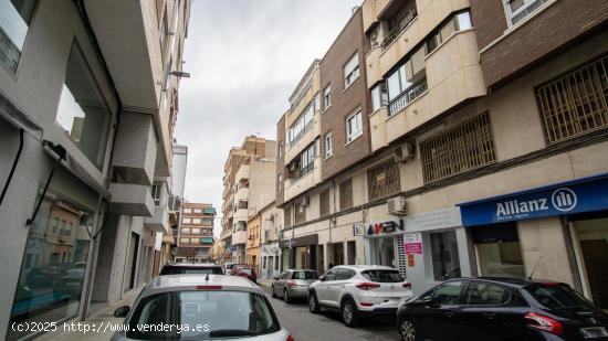  Entresuelo Comercial bien ubicado en zona Plaza Castelar y Gran avenida - ALICANTE 