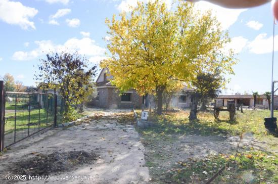 Urbis te ofrece un chalet en venta en Ciudad Rodrigo, Salamanca. - SALAMANCA