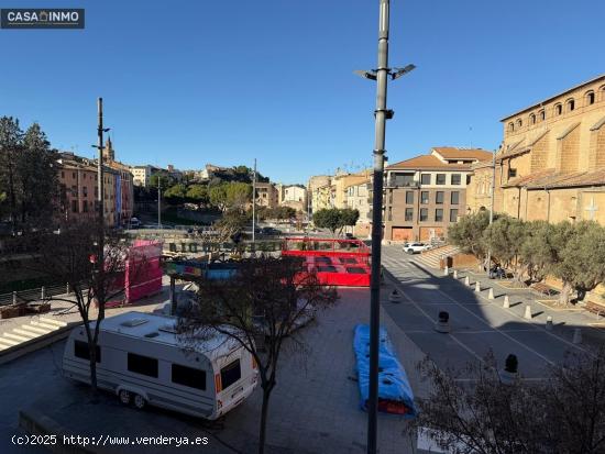 Venta de Casa en pleno centro de la ciudad - HUESCA