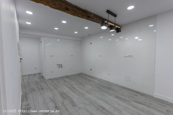 Vivienda reformada en el centro Santander - CANTABRIA