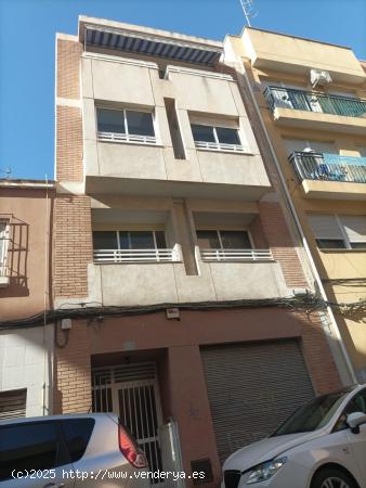 OPORTUNIDAD INVERSORES!!!! VENTA DE EDIFICIO EN MUY BUEN ESTADO ZONA CAROLINAS BAJAS - ALICANTE