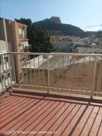 OPORTUNIDAD INVERSORES!!!! VENTA DE EDIFICIO EN MUY BUEN ESTADO ZONA CAROLINAS BAJAS - ALICANTE