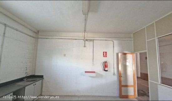 Nave Industrial en venta en Sevilla la Nueva - MADRID