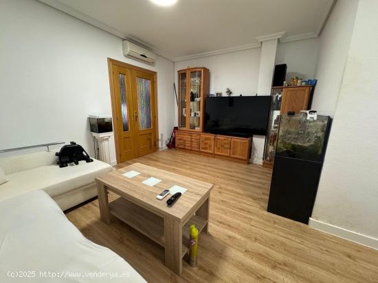 Chalet Independiente de 1 planta para entrar a Vivir - MADRID