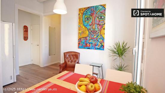 apartamento acogedor, luminoso y soleado en alquiler en Sant Antoni, en el centro de Barcelona - BAR