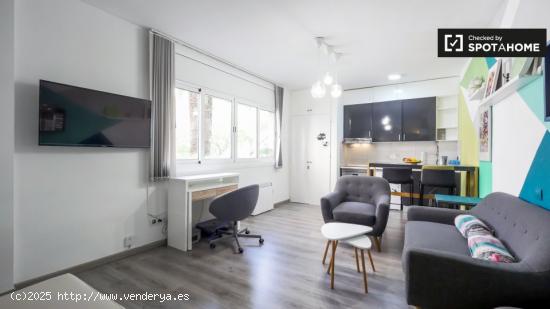 Genial apartamento en alquiler cerca de la estación de tren de Sarrià - BARCELONA