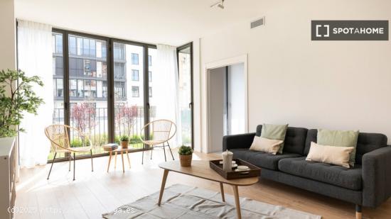 Moderno apartamento amueblado y equipado a un paso del metro en Poblenou - BARCELONA