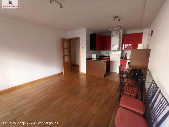 SE VENDE BONITO APARTAMENTO CON GARAJE - VALLADOLID