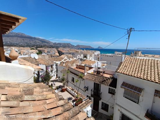 CASA CASCO ANTIGUO CON TERRAZA Y VISTAS AL MAR - ALICANTE