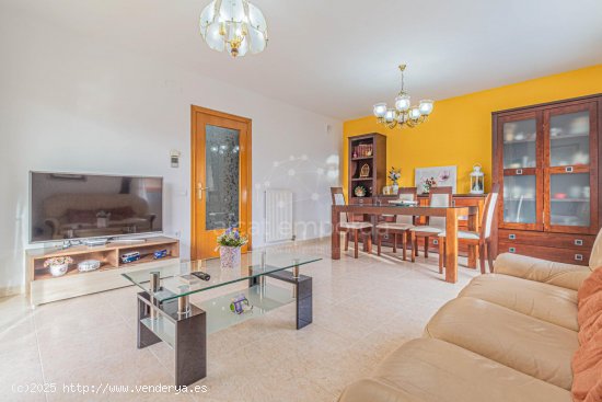 Unifamiliar adosada en venta  en Vilafant - Girona