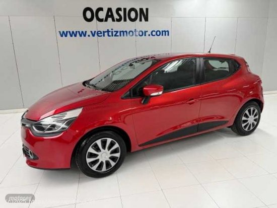  Renault Clio 1.2 Expression de 2015 con 108.000 Km por 9.400 EUR. en Guipuzcoa 