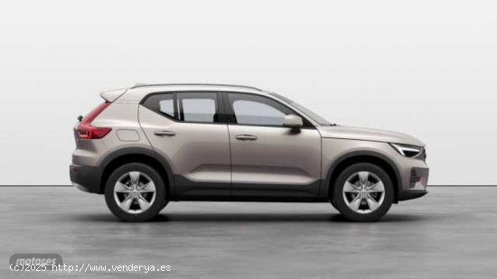 Volvo XC40 2.0 B3 CORE AUTO 163 5P de 2024 con 22.166 Km por 33.900 EUR. en Cadiz