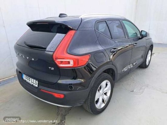 Volvo XC40 TODOTERRENO 1.5 T2 MOMENTUM PRO 129CV 5P de 2020 con 55.571 Km por 25.500 EUR. en Sevilla