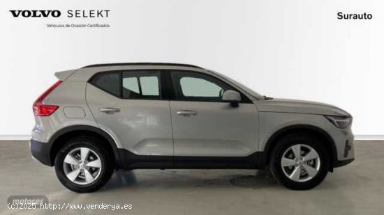 Volvo XC40 2.0 B3 CORE AUTO 163 5P de 2024 con 16.932 Km por 33.900 EUR. en Cadiz