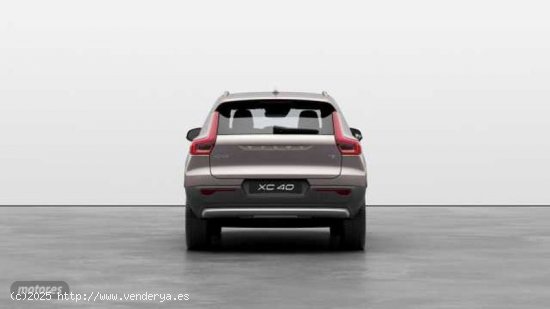 Volvo XC40 2.0 B3 CORE AUTO 163 5P de 2024 con 12.361 Km por 33.900 EUR. en Cadiz