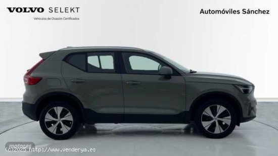 Volvo XC40 Core, T2 automatico, Gasolina de 2023 con 33.025 Km por 36.800 EUR. en Zaragoza