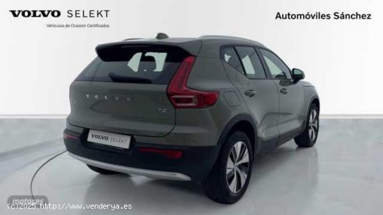 Volvo XC40 Core, T2 automatico, Gasolina de 2023 con 33.025 Km por 36.800 EUR. en Zaragoza