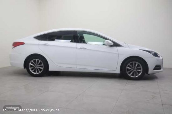 Hyundai i40 1.7 CRDi 104kW (141CV) BlueDrive Tecno de 2017 con 120.540 Km por 15.490 EUR. en Valenci