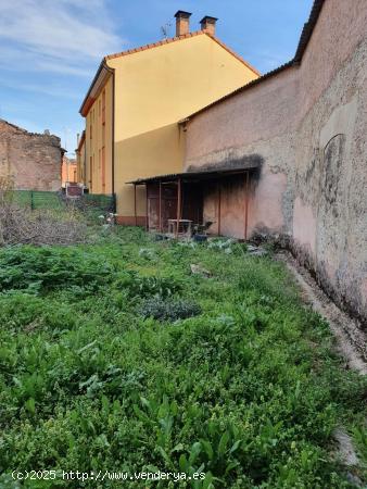 casa en pueblo y  con bodega - BURGOS