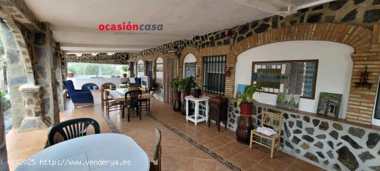 CHALET CON OLIVOS EN VILLARALTO - CORDOBA