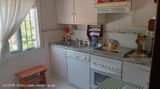 CHALET  URB EL PRACTICANTE - MADRID