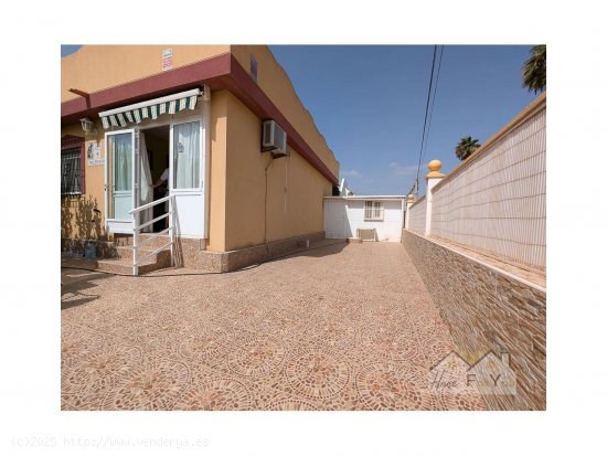 Villa en venta en Los Alcázares (Murcia)