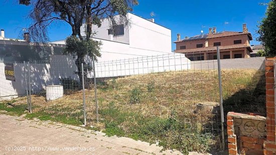 ¡OPORTUNIDAD! PARCELA DE CLASE URBANA CON PROYECTO DE CHALET PAREADO EN VILLANUEVA DE LA CAÑADA (M