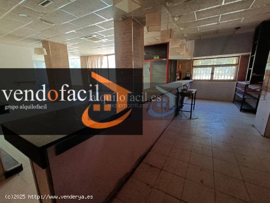 SE VENDE LOCAL EN ZONA PARQUE LINEAL DE 248 METROS POR 230000€