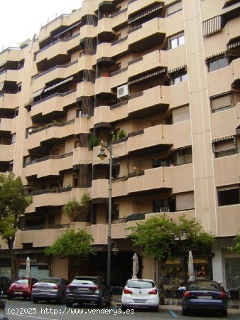 AMPLIA Y CENTRICA VIVIENDA EN LOGROÑO