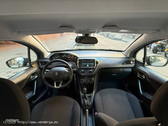 Peugeot 208 Signature de 2019 con 94.000 Km por 9.000 EUR. en Barcelona