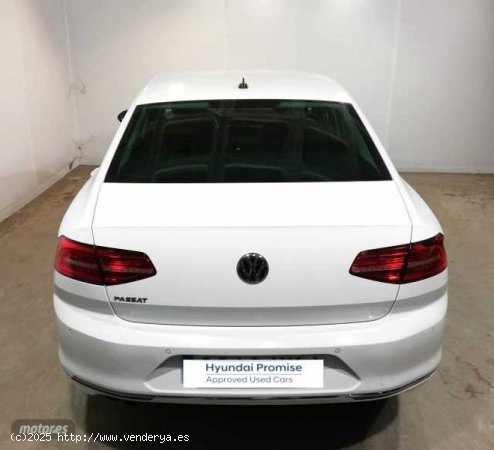 Volkswagen Passat 1.8 TSI Sport DSG de 2018 con 37.439 Km por 19.990 EUR. en Madrid