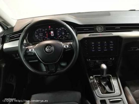 Volkswagen Passat 1.8 TSI Sport DSG de 2018 con 37.439 Km por 19.990 EUR. en Madrid