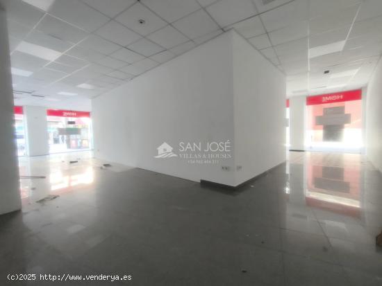 ALQUILER DE LOCAL COMERCIAL EN PLENO CENTRO DE ASPE - ALICANTE