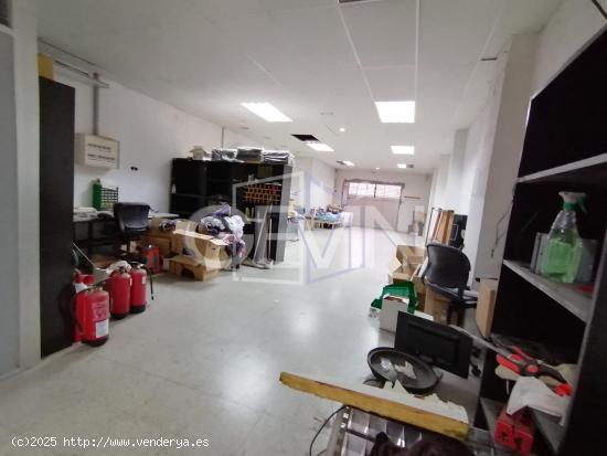 Local comercial en venta en Santa Perpetua de Mogoda - BARCELONA