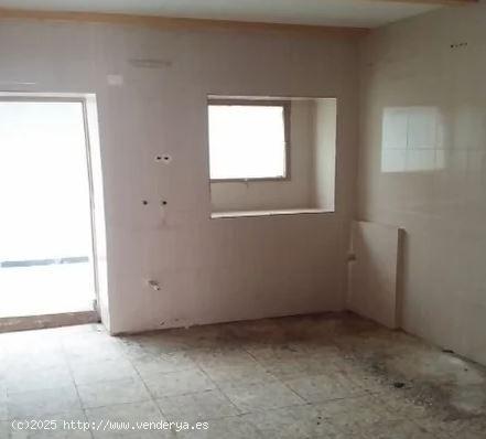 Urbis te ofrece un terreno urbano en venta en zona Salas Bajas, Salamanca. - SALAMANCA