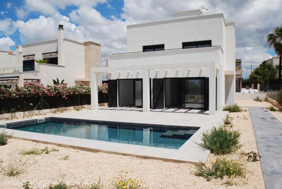 Casa moderna de nueva construcción con vistas al mar en Cala Pi - BALEARES