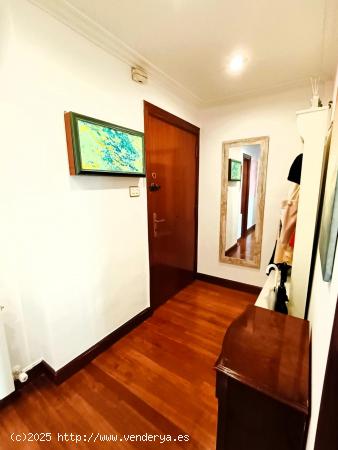 Se Vende bonita vivienda de 3 dormitorios y 2 baños en muy buen estado en Zona Santutxu - VIZCAYA