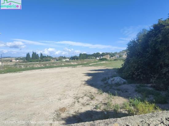 Venta Exclusiva de  Gran terreno y local comercial de 550m2 - BALEARES