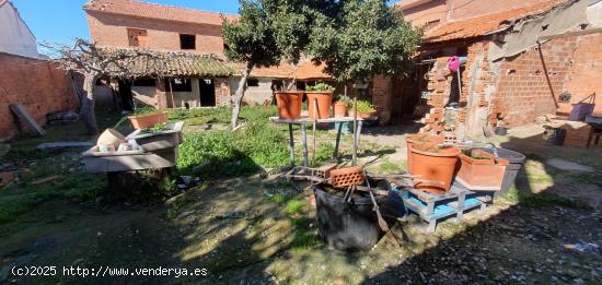 Preciosa parcela con construcción a reformar en el centro de Fuente el Saz por 286.000€ - MADRID