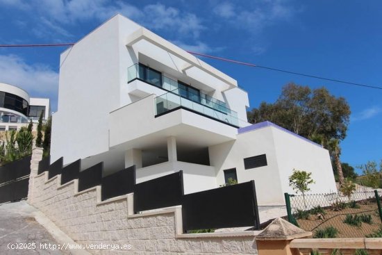  Villa en venta a estrenar en El Campello (Alicante) 