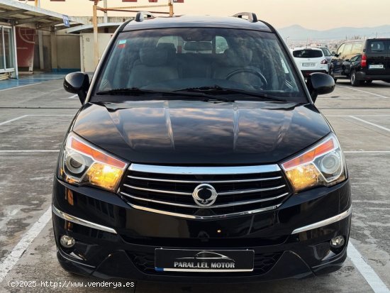 SsangYong Rodius 2.2 XDi LIMITED AUTO. con 7 PLAZAS, CUERO, PARKTRONIC... - El Prat de Llobregat